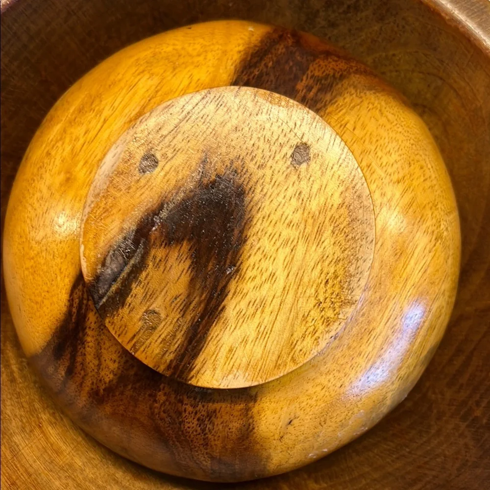 Brown Wooden Serveware Bowl with Natural Grain - Picture 2 of 8